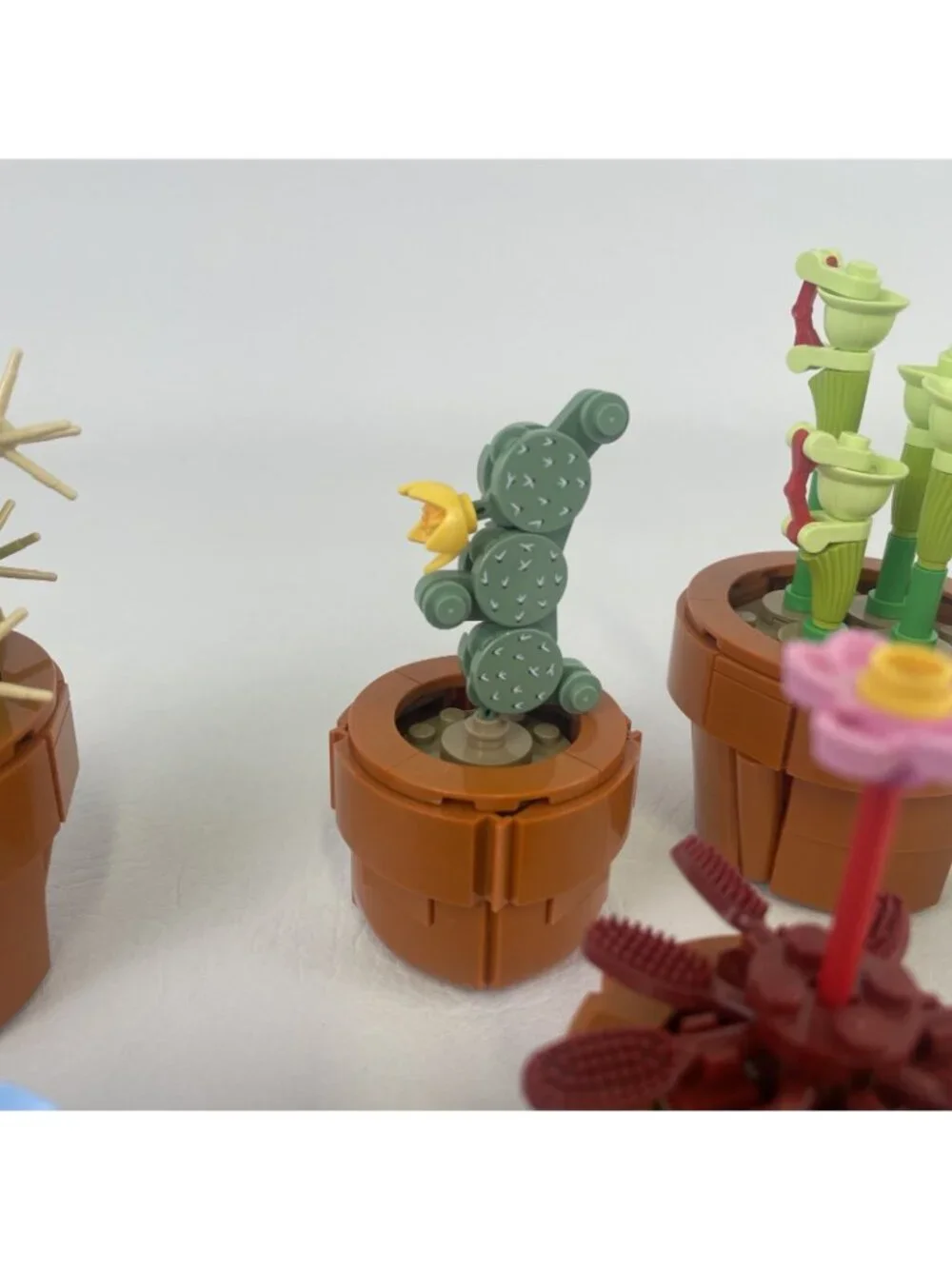 Lego Botanical Collection Tiny Plants Set 10329 Building Toy Cactus Succulents